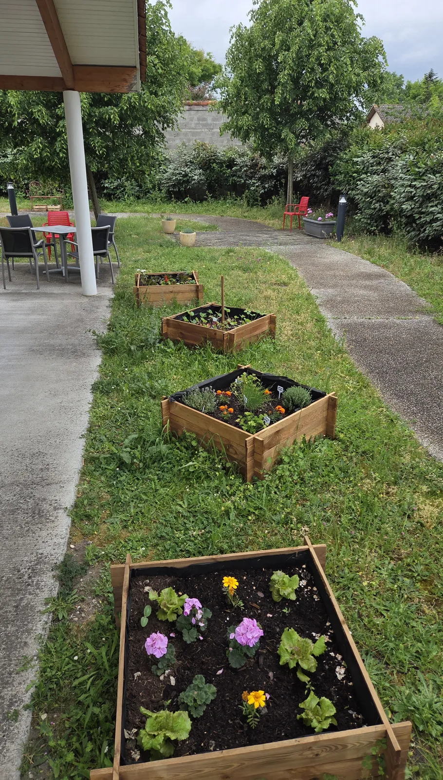 Chut… le potager prend vie à l'accueil de jour !