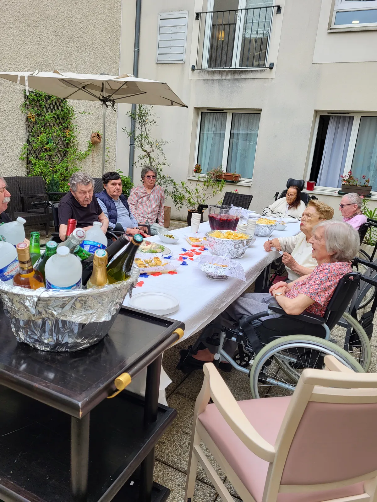 La fête du 14 juillet à la résidence,  Apéro