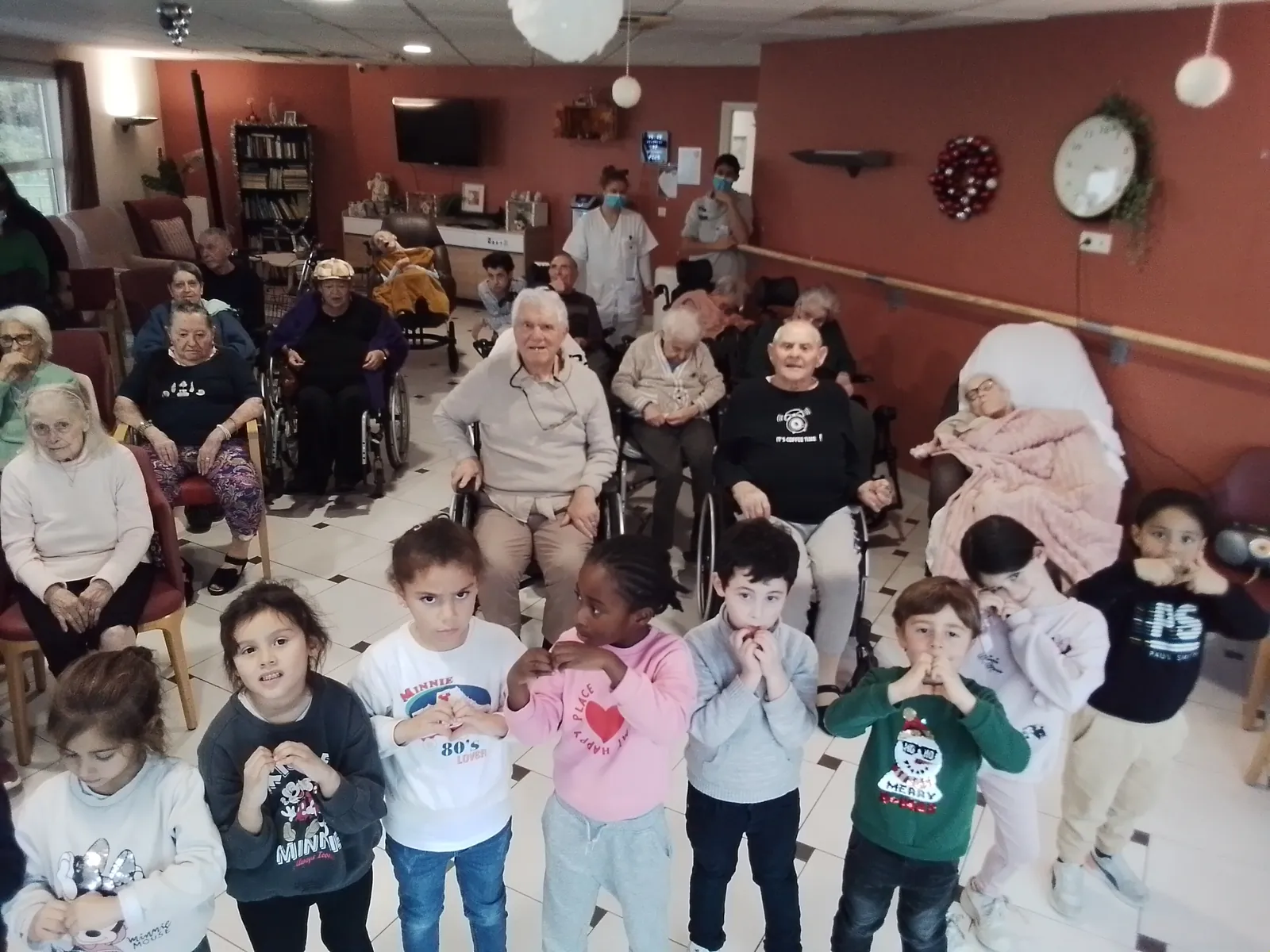 RENCONTRE INTERGENERATIONNELLE AVEC L'ÉCOLE PREVERT