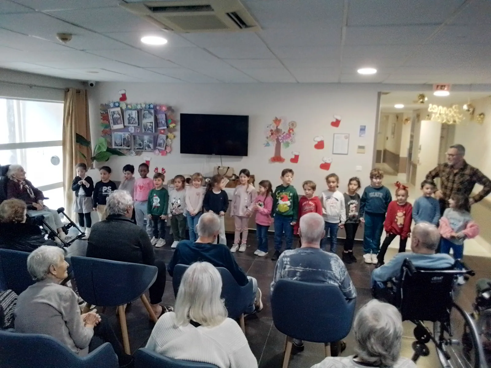 RENCONTRE INTERGENERATIONNELLE AVEC L'ÉCOLE PREVERT