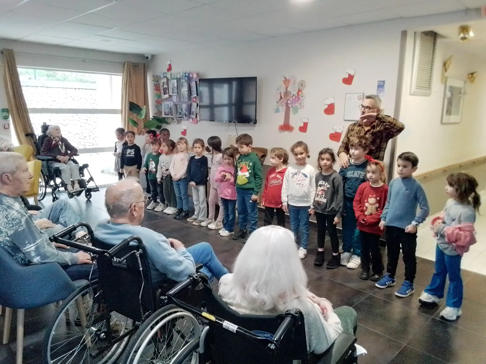 RENCONTRE INTERGENERATIONNELLE AVEC L'ÉCOLE PREVERT