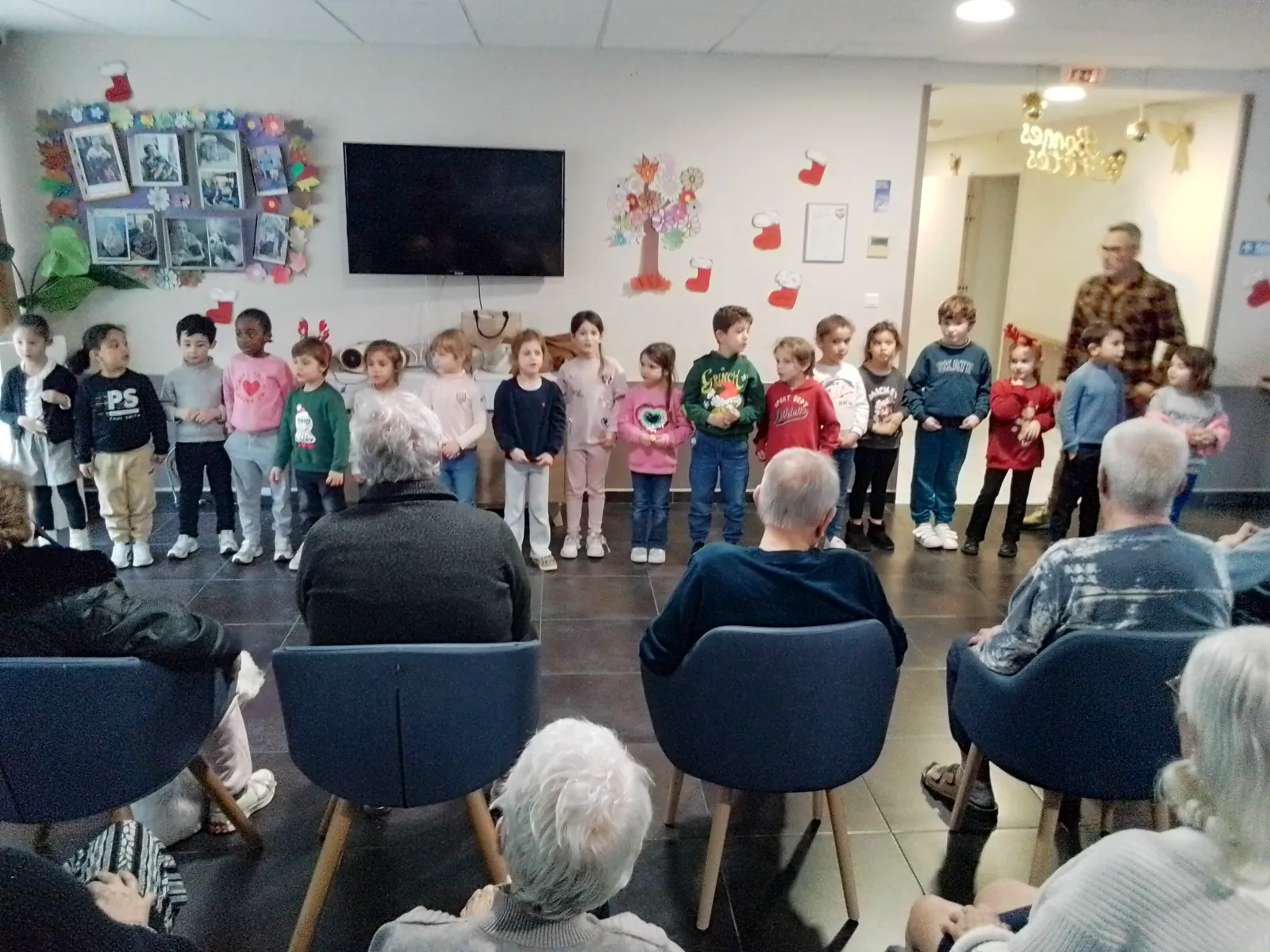 RENCONTRE INTERGENERATIONNELLE AVEC L'ÉCOLE PREVERT