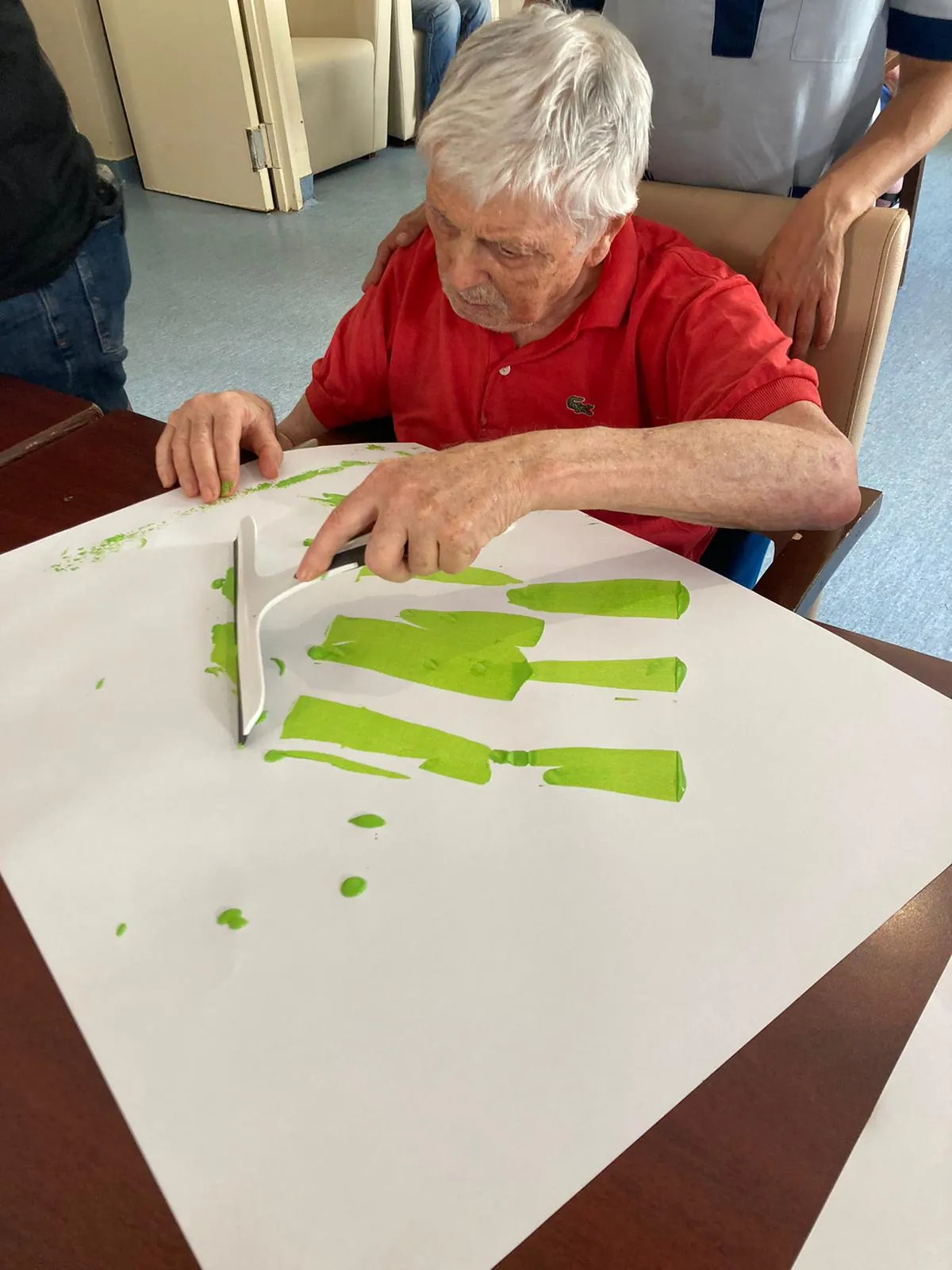 Ateliers manuels à Sormiou et à l'unité de vie protégée. 