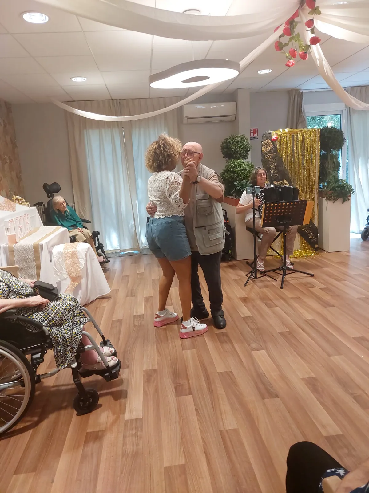 Thé Dansant à Médicis 
