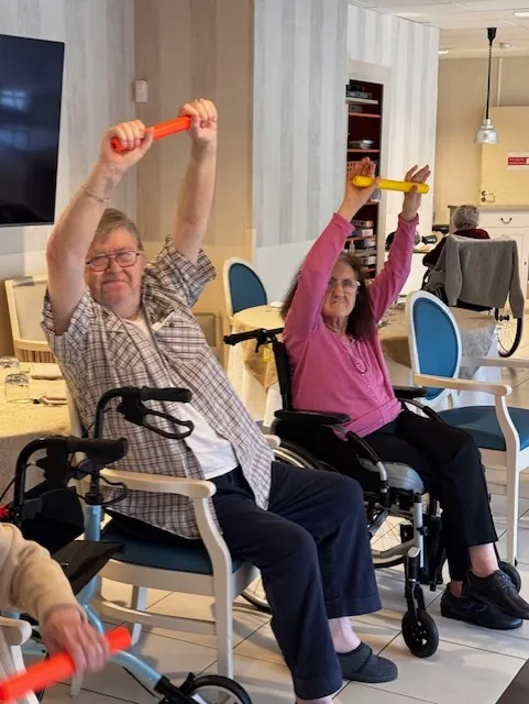 Gymnastique douce à l'EHPAD Les Tourterelles