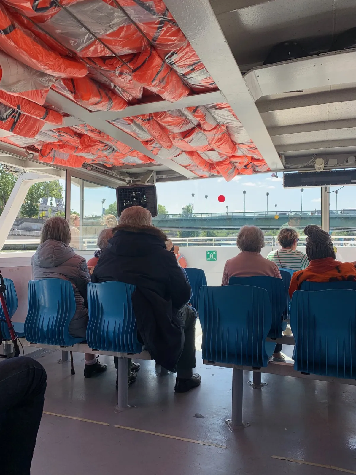 Sortie au Bateau Mouche : Découverte des Plus Beaux Monuments de Paris