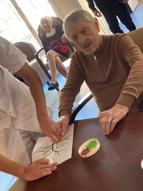 Atelier artistique à l'Unité de vie protégée