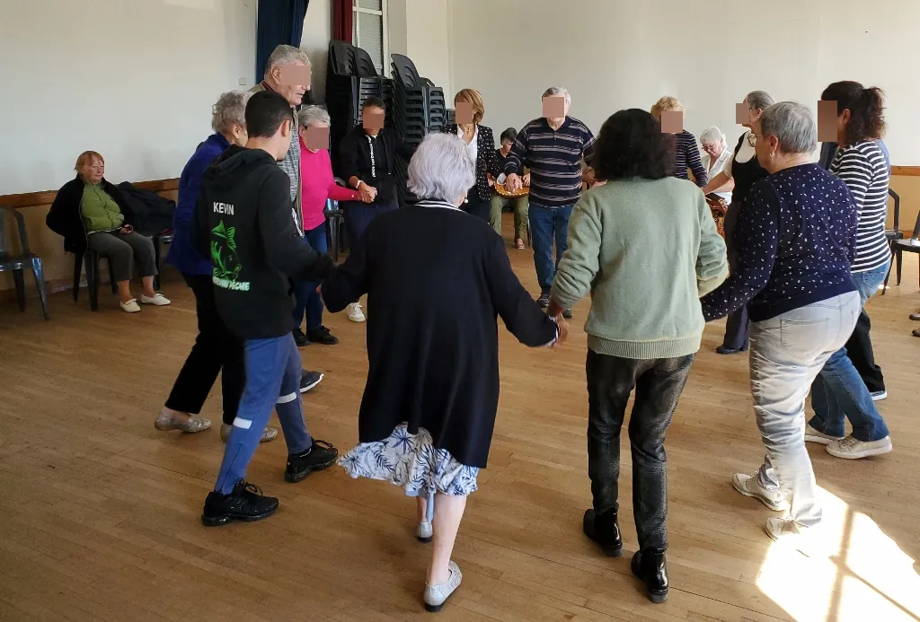 Jeudi 2 octobre : musiques et danses folkloriques à Anost