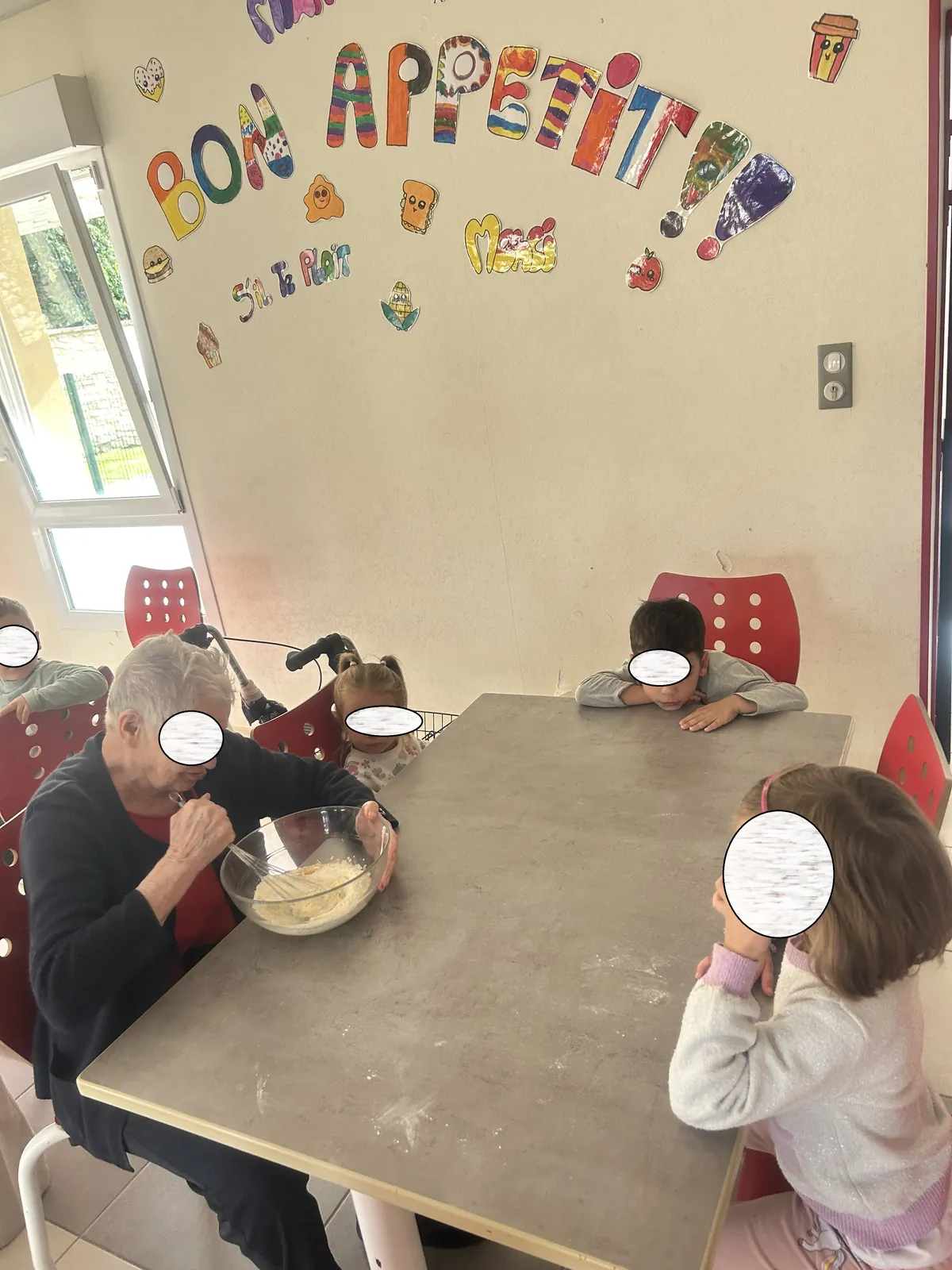 Cookies et Sourires : Rencontre au Centre de Loisirs