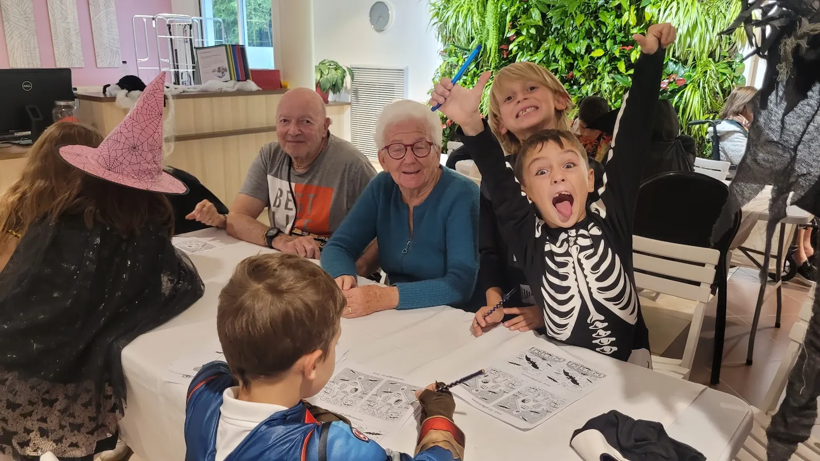 Atelier Halloween avec les enfants de l'école internationale Pain de Sucre