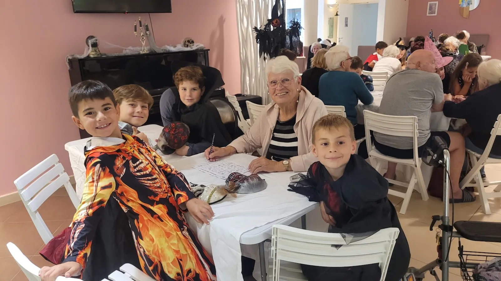 Atelier Halloween avec les enfants de l'école internationale Pain de Sucre
