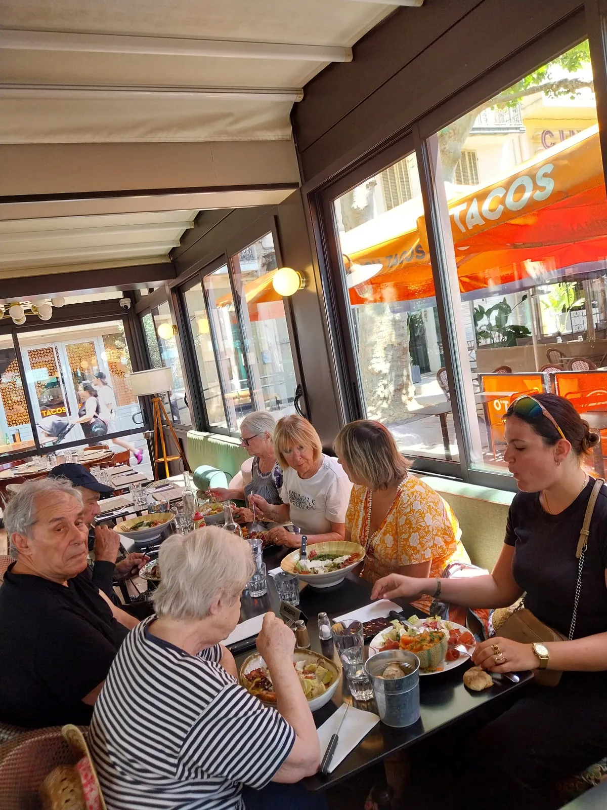 ballade au marché d'Aubagne et déjeuner au restaurant