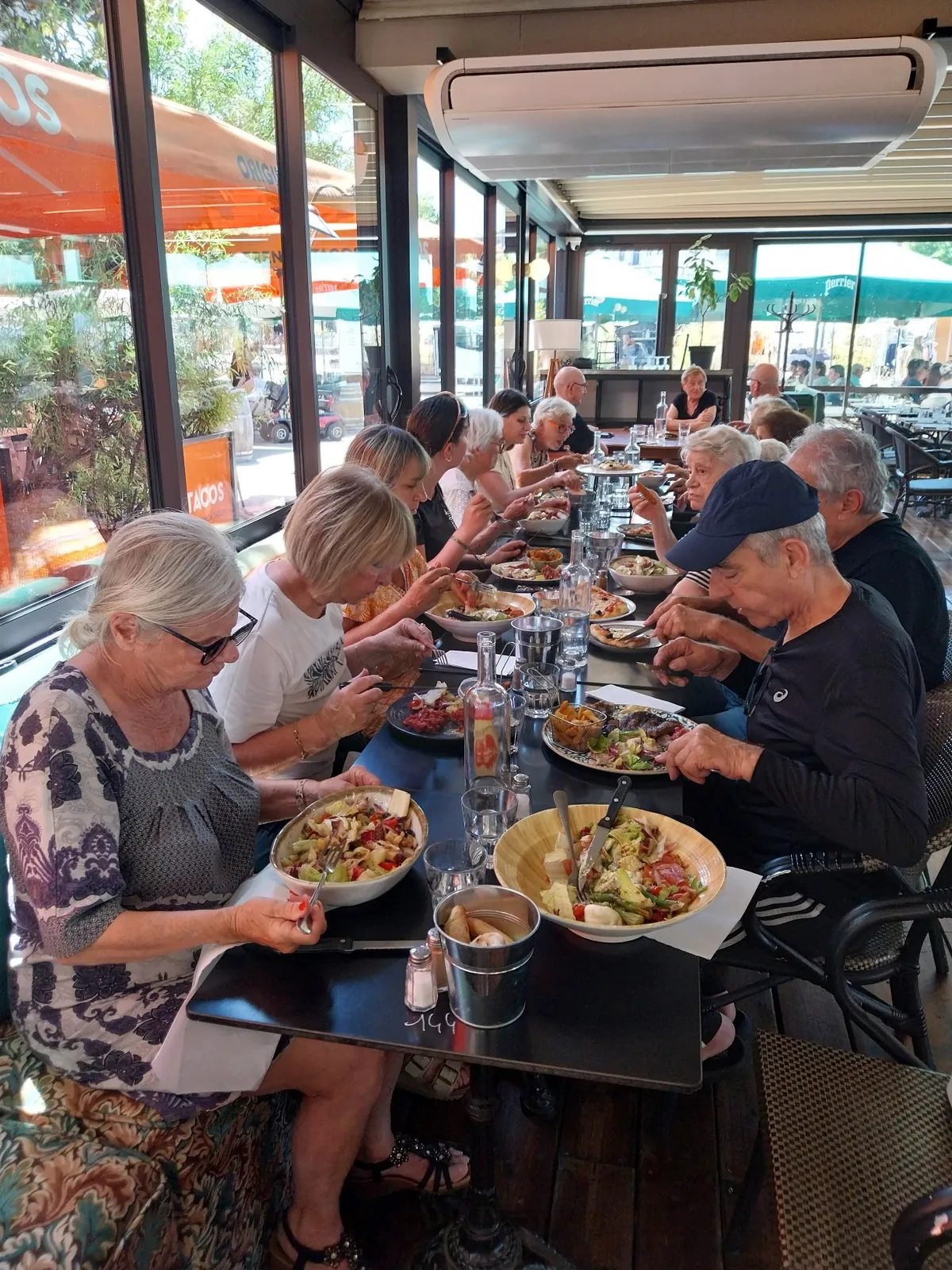 ballade au marché d'Aubagne et déjeuner au restaurant