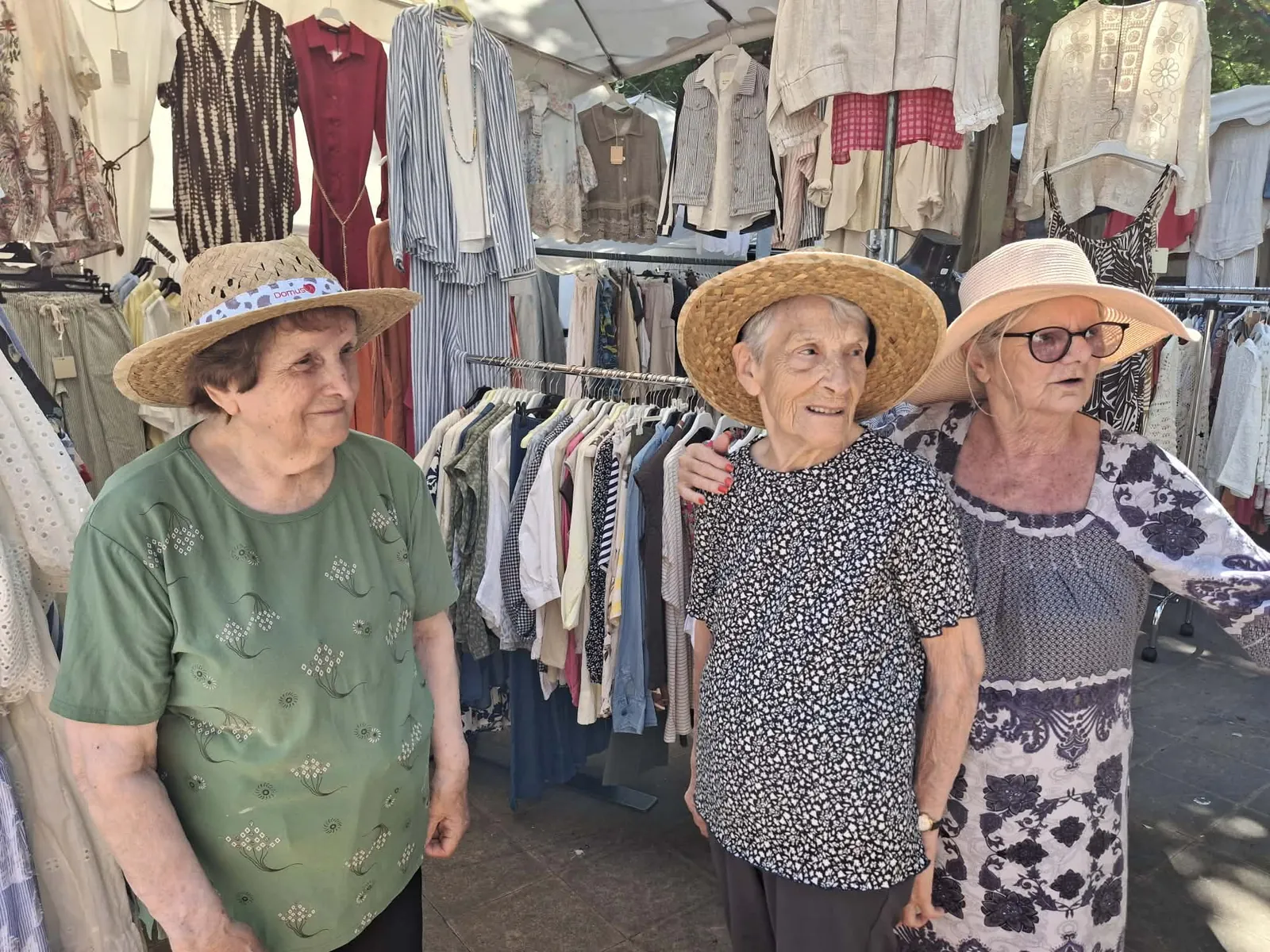 ballade au marché d'Aubagne et déjeuner au restaurant