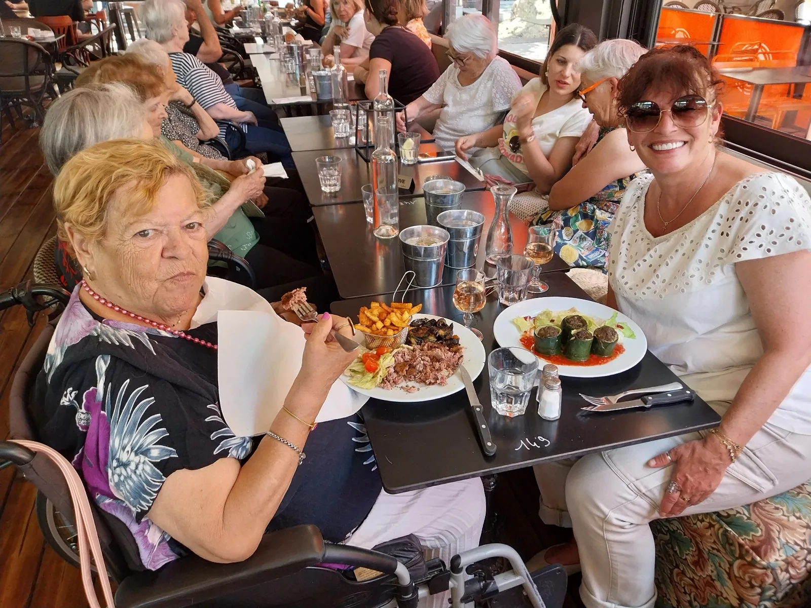 ballade au marché d'Aubagne et déjeuner au restaurant