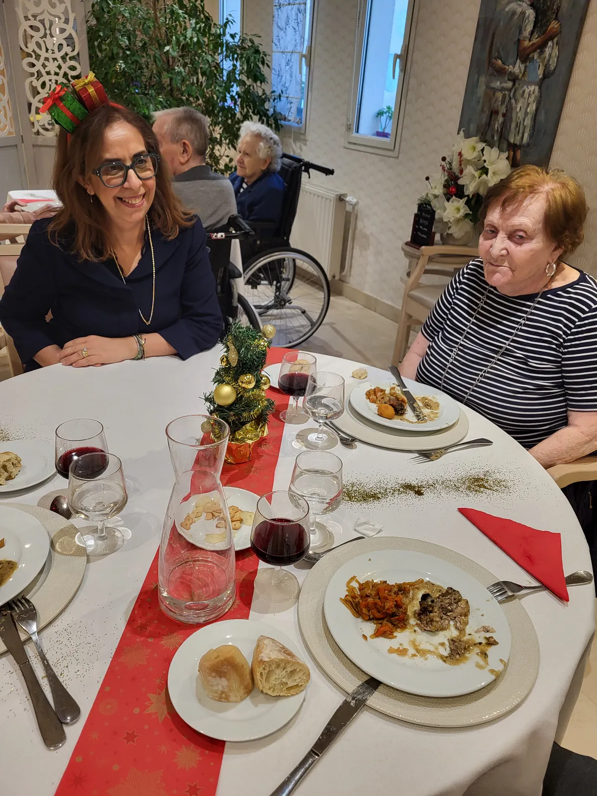 le Repas de Noël dans la résidence les Adrets 
