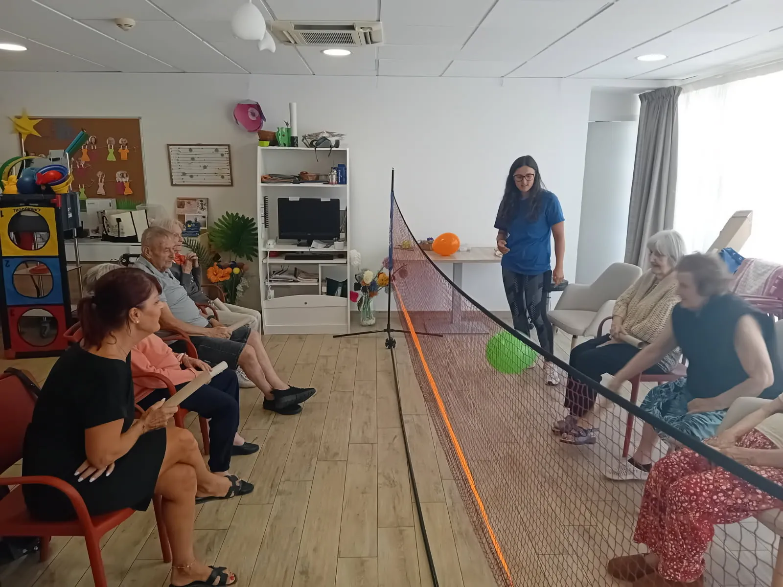 Intervention de l'éducatrice Activités Physiques Adaptées au Pôle d'activités et de Soins Adaptés