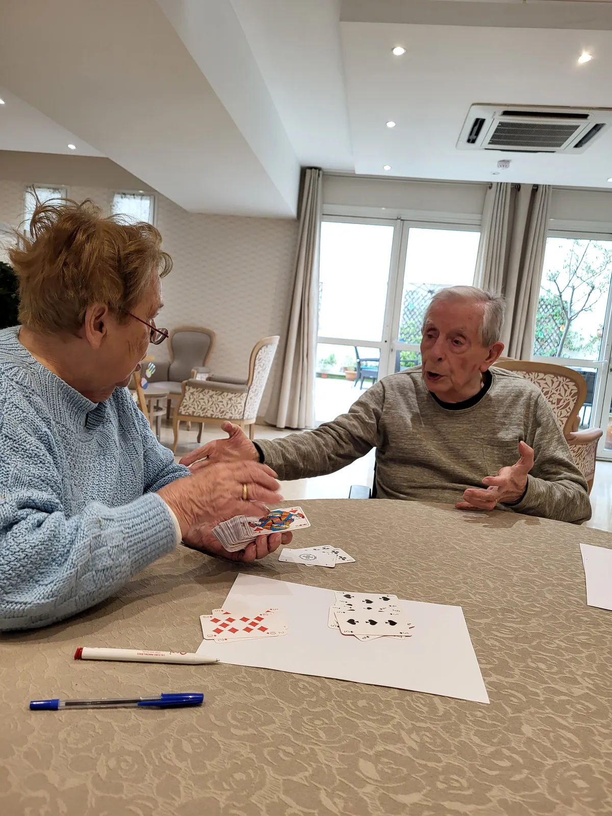 jeux de bridge a la résidence les adrets 