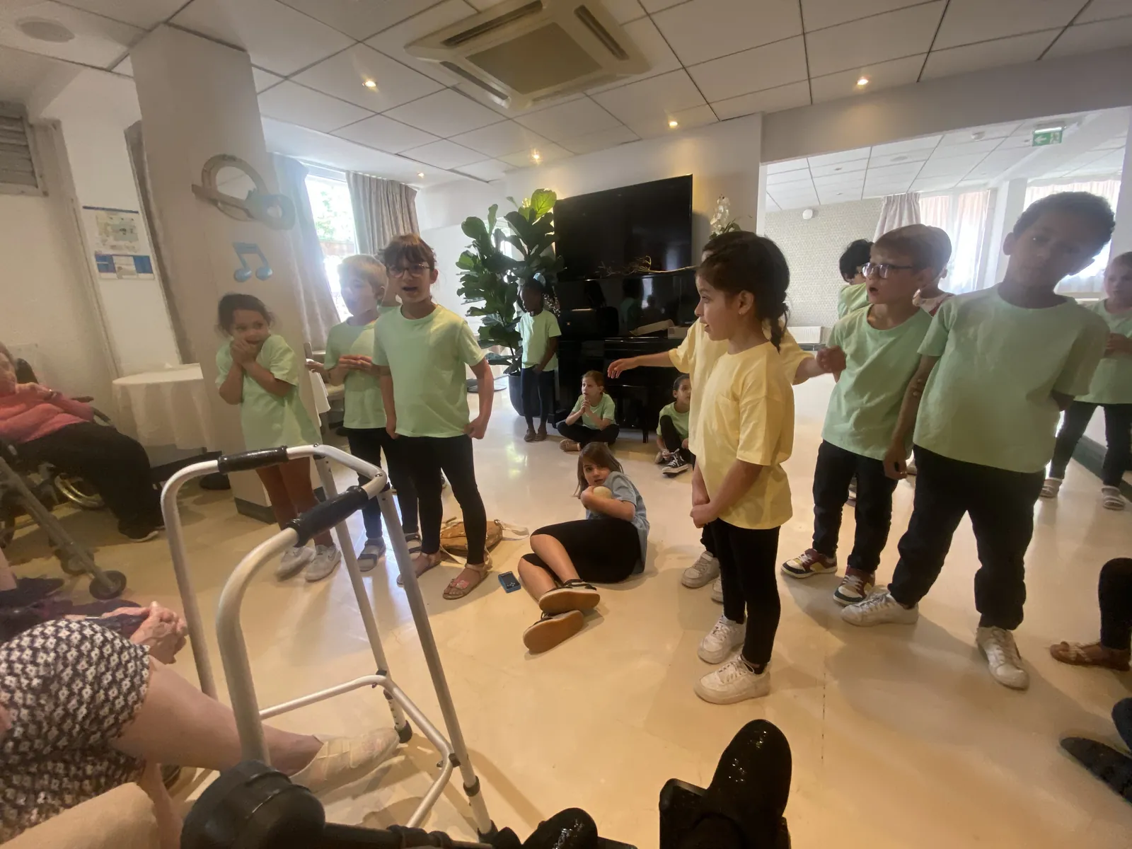 LA CLASSE C.P. DE L’ÉCOLE VOLTAIRE AUX MARINES