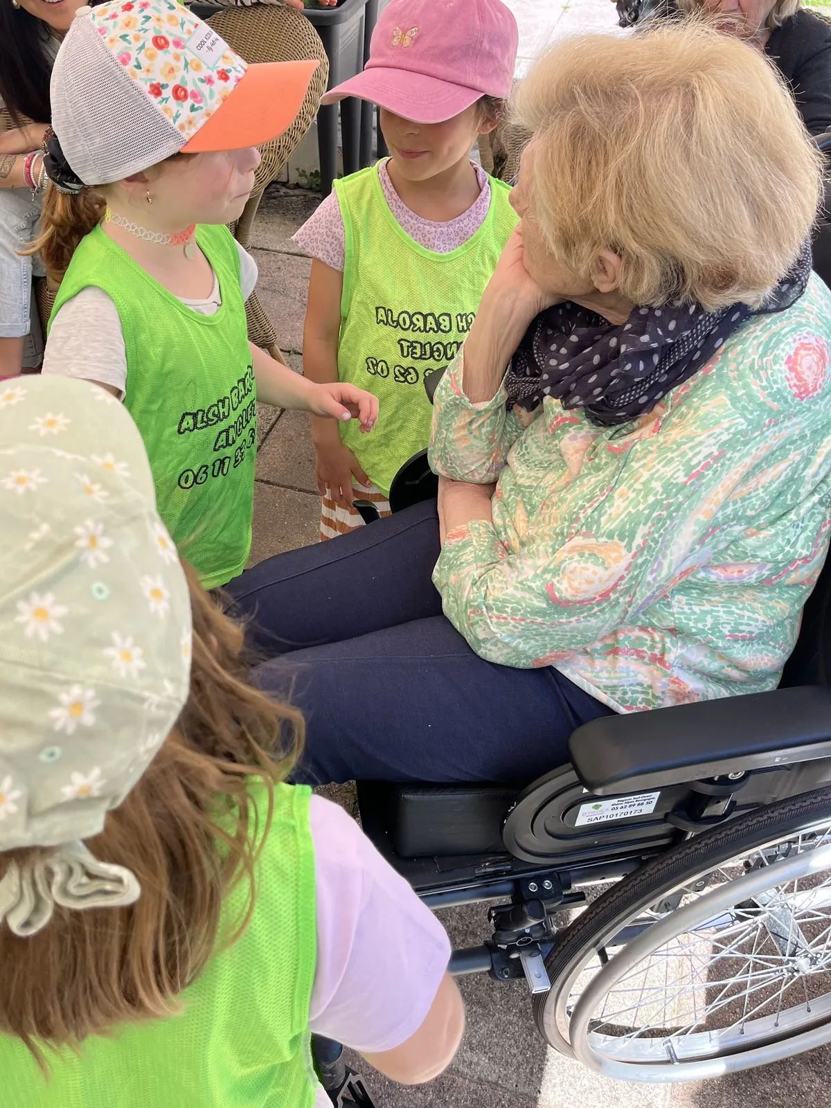 Un début d'après-midi ensoleillé et en compagnie des enfants du centre de loisirs