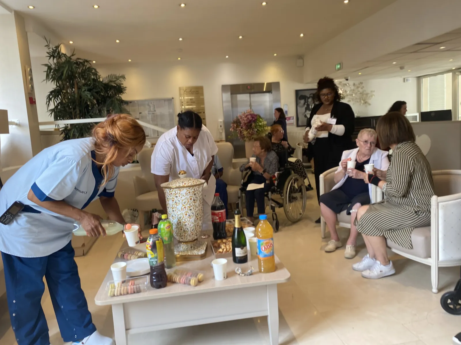UN COCKTAIL SURPRISE AUX MARINES