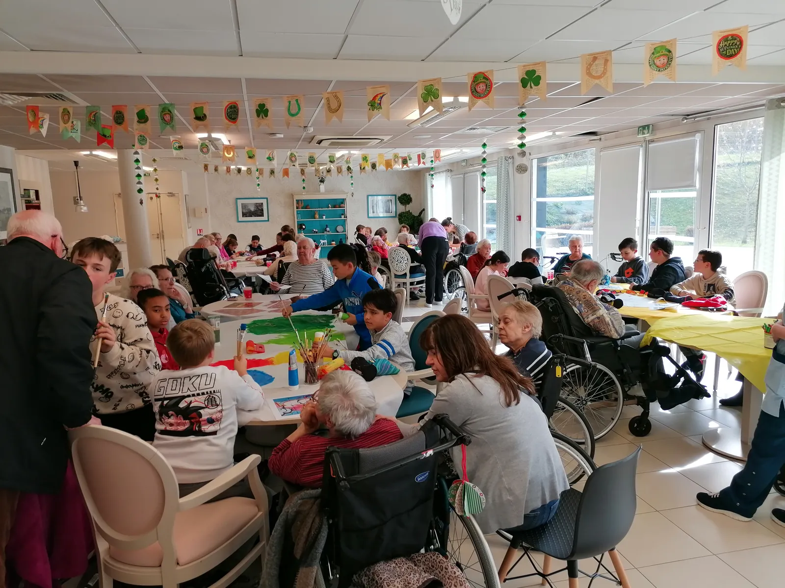 L'école primaire à l'EHPAD d'Esbly