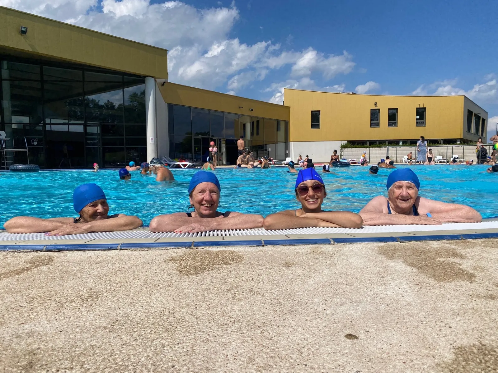 Sortie piscine pour les résidents des Terrasses de l'Etoile !