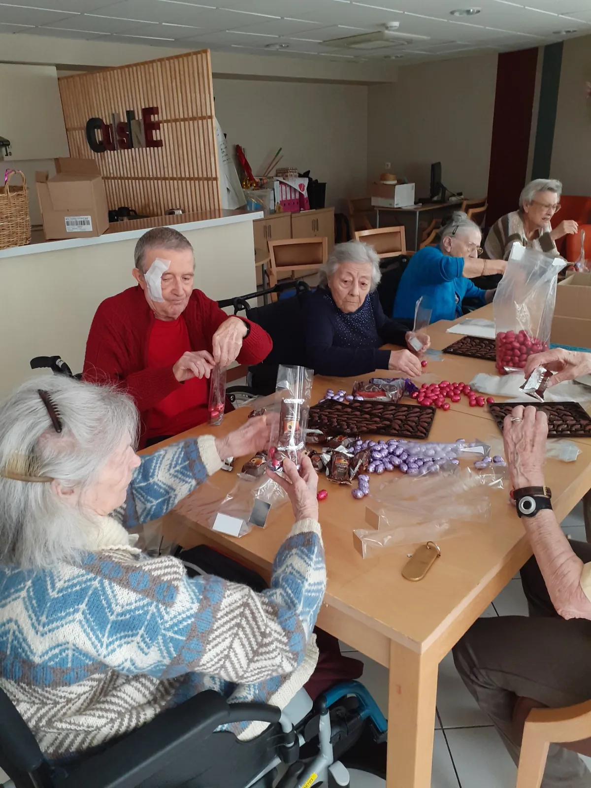 L'esprit de Pâques illumine la résidence : Partage de Joie et de Douceurs Chocolatées
