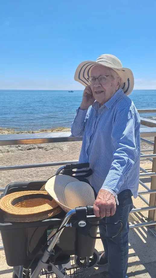Un avant-gout d'été : Sortie au bord de l'eau à Sausset les pins 