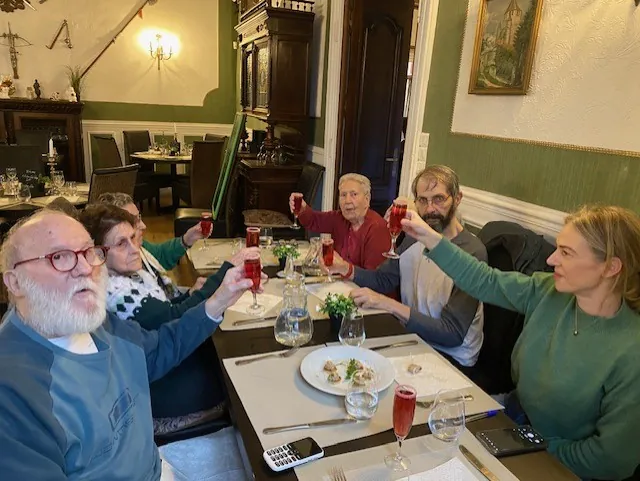 RESTAURANT LA CROIX D'OR POUR LES RESIDENTS DES JARDINS MEDICIS  PROVINS