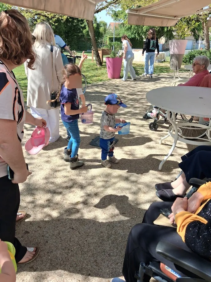 Une chasse aux œufs pleine de sourires et de soleil !