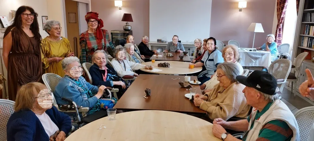 Activités manuelles avec les bénévoles d'Augustodunum