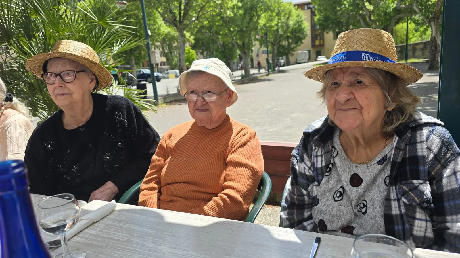 "Un Séjour à Annot : Entre Rires, Repas Pantagruéliques et Souvenirs Inoubliables !"