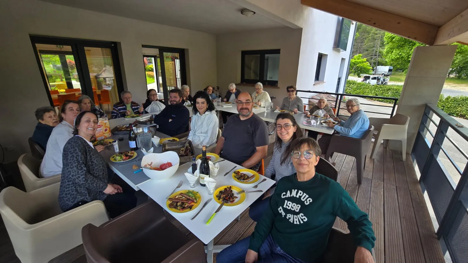 "Un Séjour à Annot : Entre Rires, Repas Pantagruéliques et Souvenirs Inoubliables !"