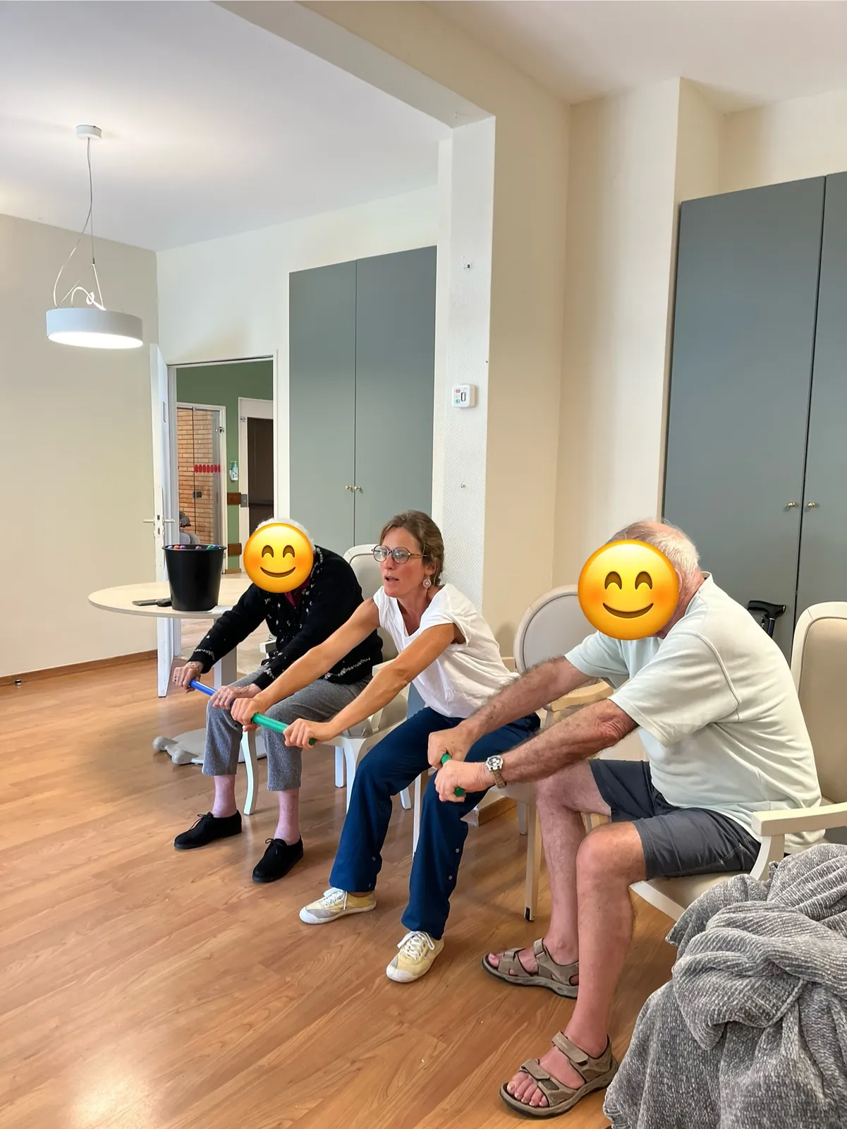 Une autre manière de pratiquer le yoga assis !
