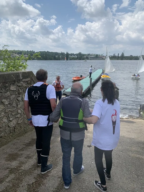 Relais de fl'âme olympique spécial Voile exécuté avec brio !!