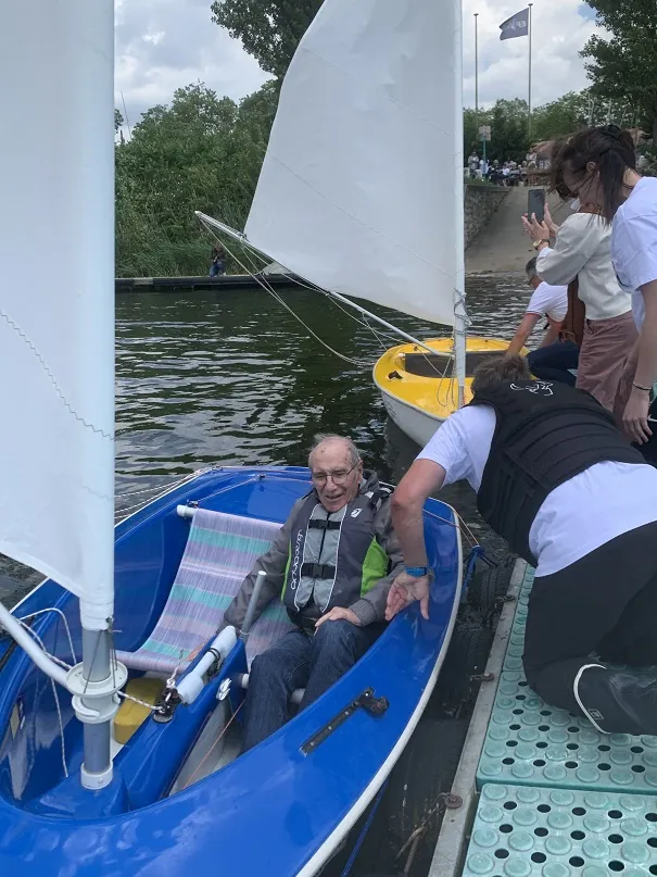 Relais de fl'âme olympique spécial Voile exécuté avec brio !!