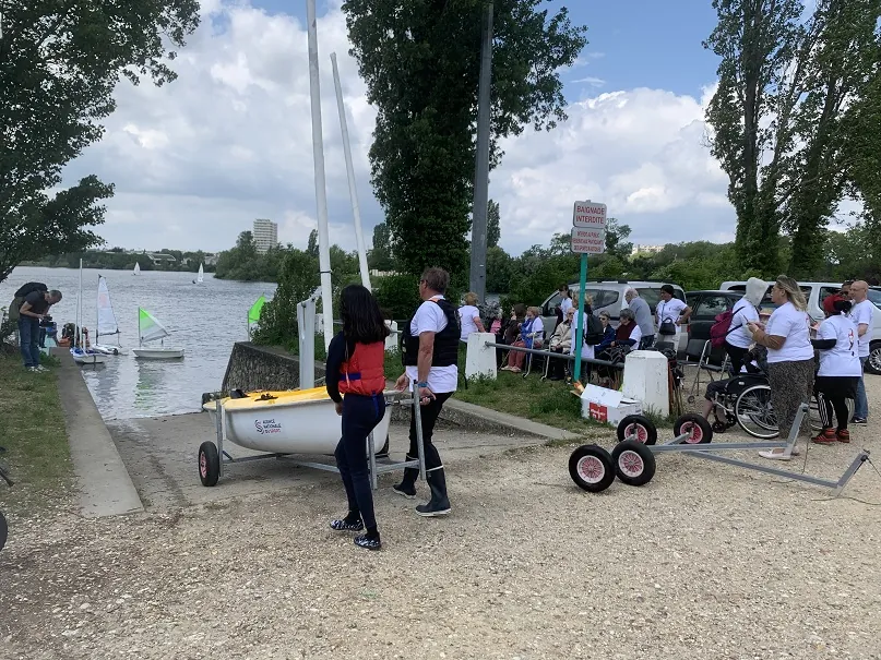 Relais de fl'âme olympique spécial Voile exécuté avec brio !!