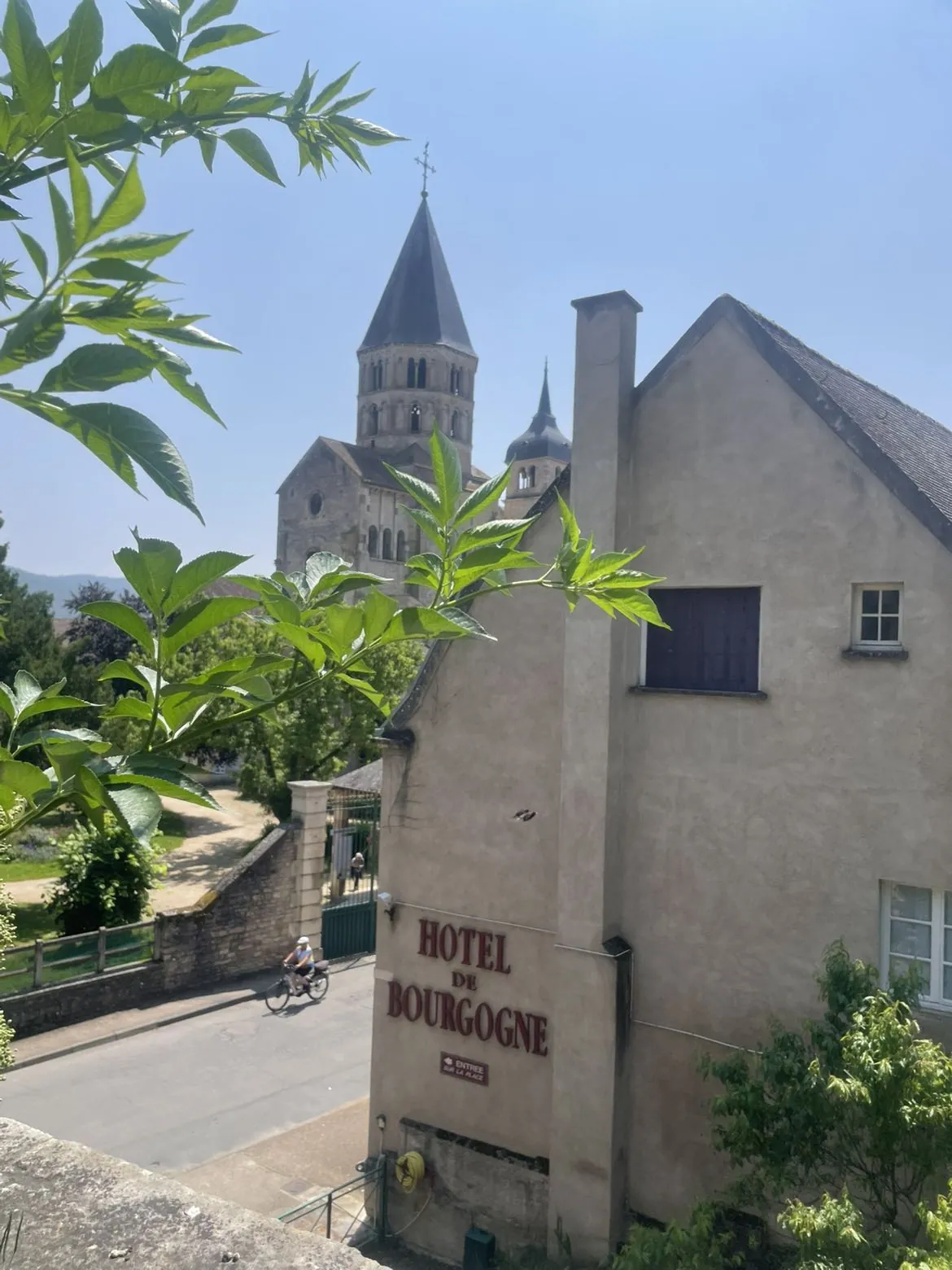 Sortie à Cluny le11/06/2025 – Une journée ensoleillée réussie