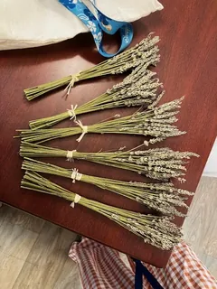 Atelier création de fuseaux de lavande aux Jardins de Sormiou