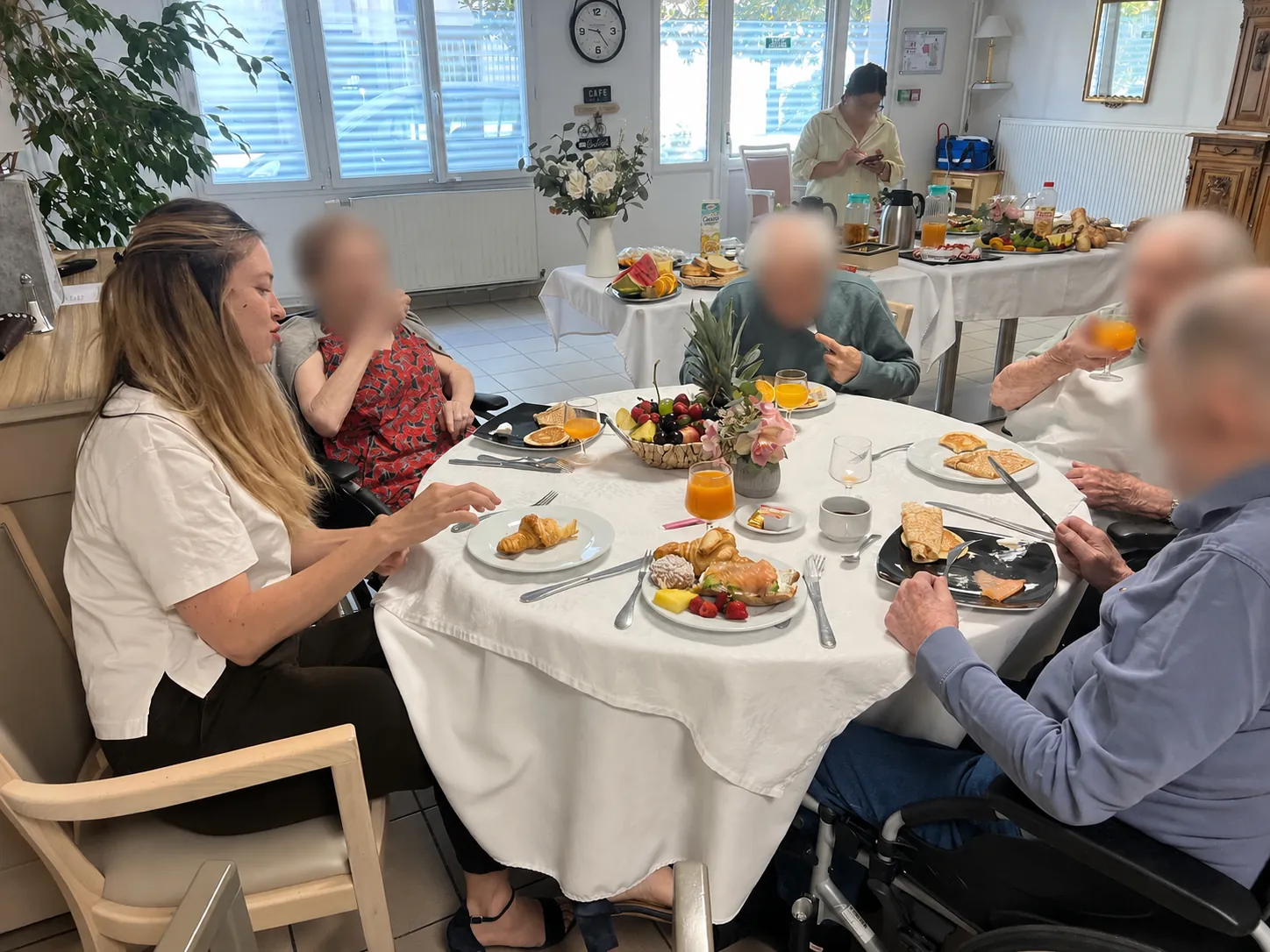 Un brunch convivial à l’EHPAD !