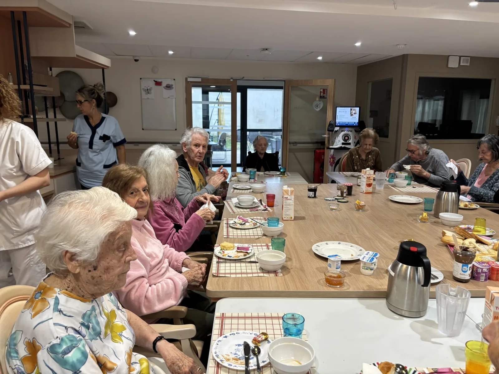 Le petit-déjeuner continental : un rendez-vous gourmand et familial