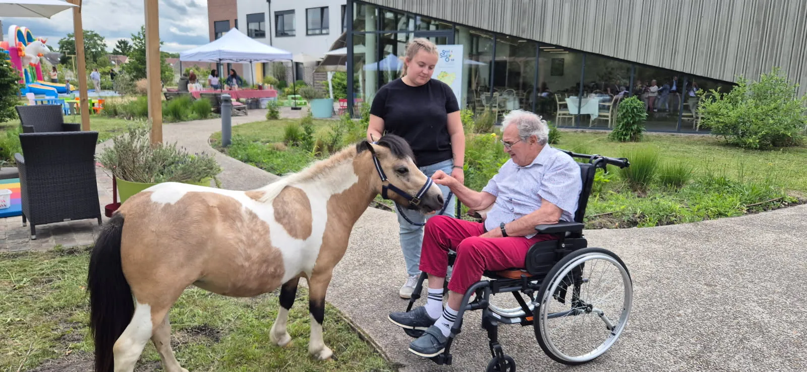  La magie d’un lien vivant entre petits, grands… et tous les autres