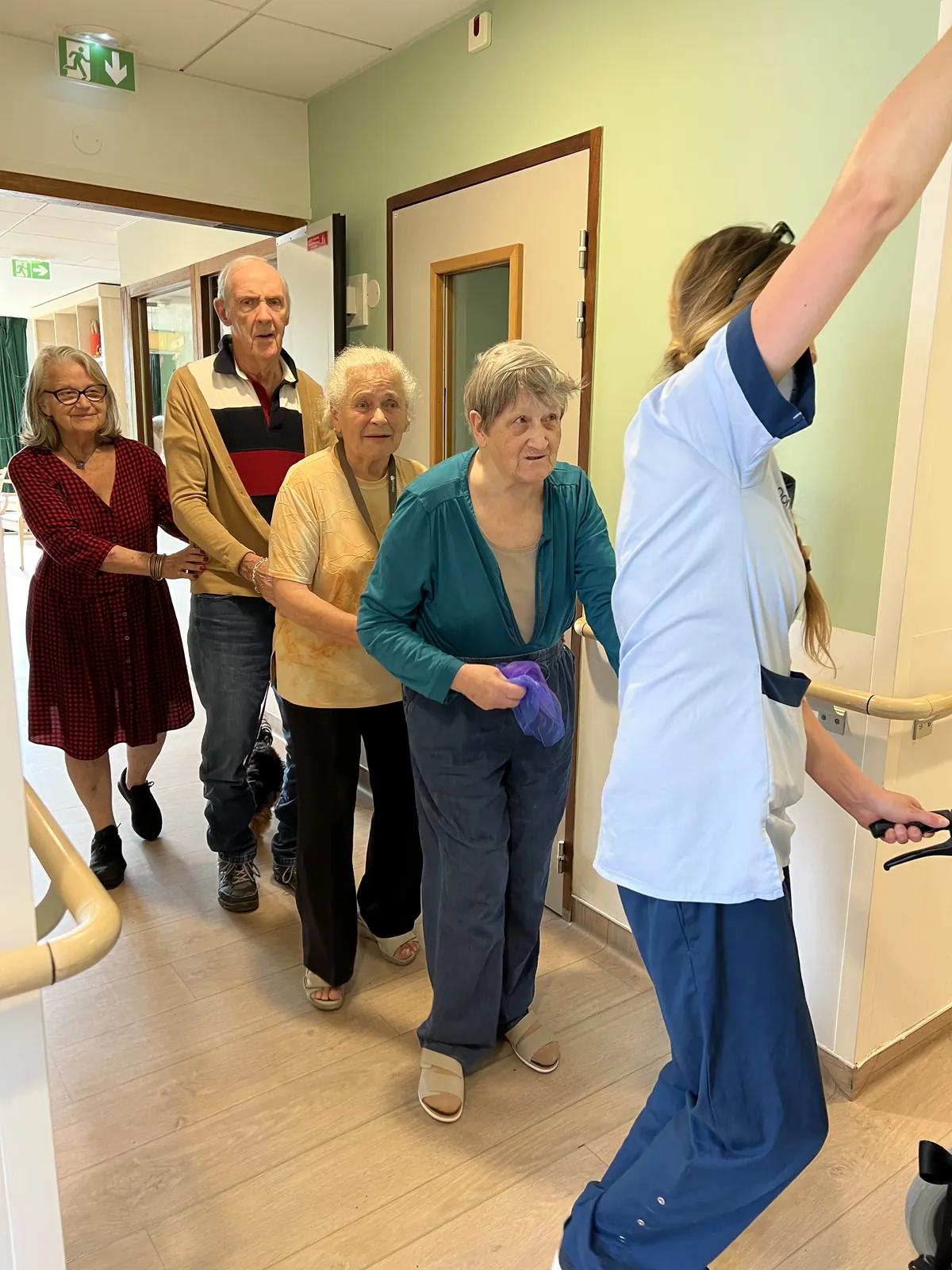 Du linge, de la musique… et une joyeuse queue leu leu !