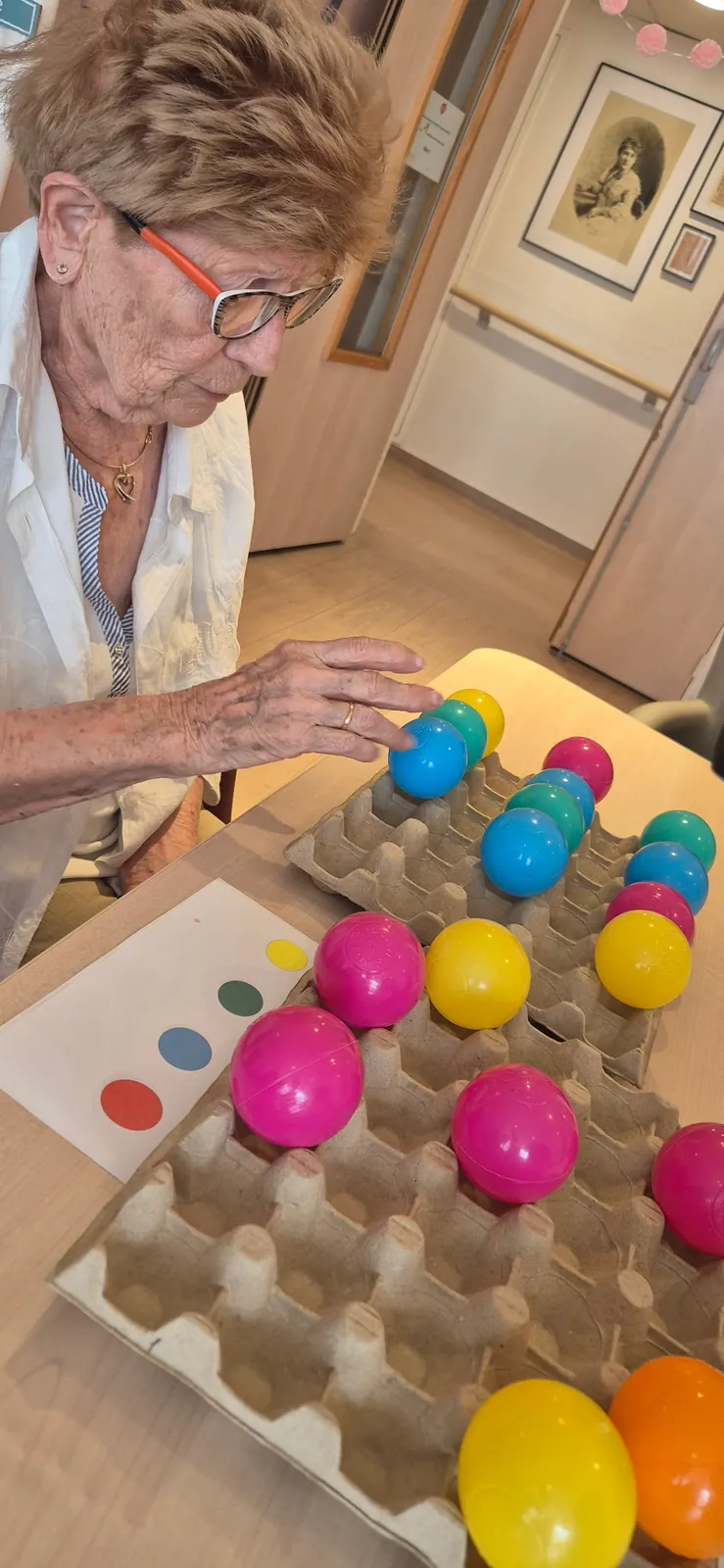Atelier cognitif autour du tri et de l’association des couleurs! 