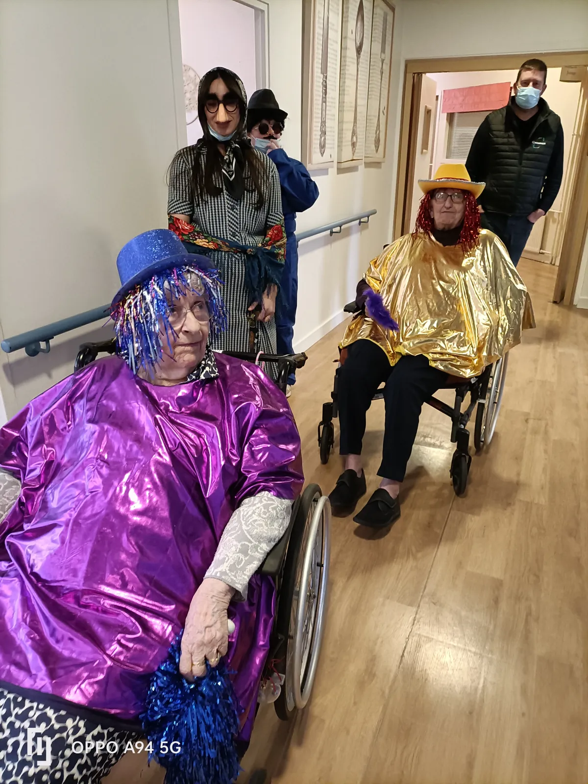 Un Carnaval Haut en Couleurs à la Résidence !