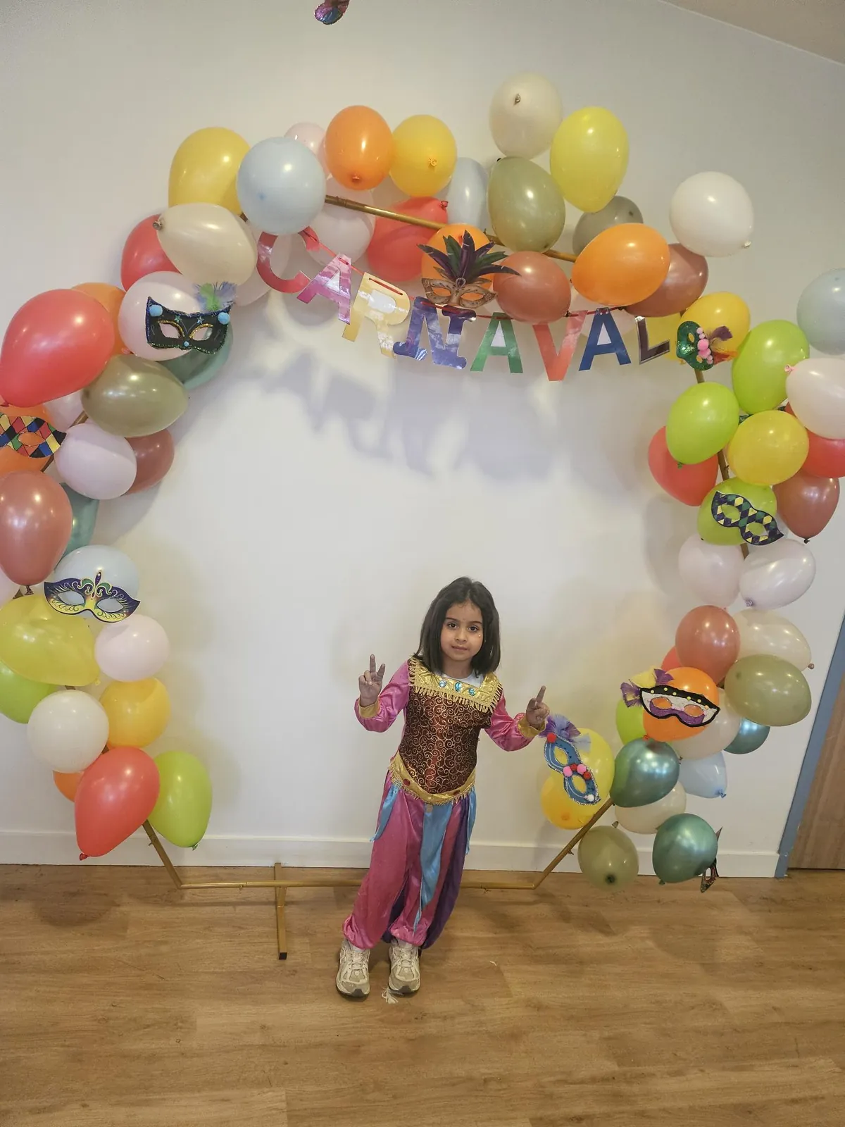 Un Carnaval Haut en Couleurs à la Résidence !