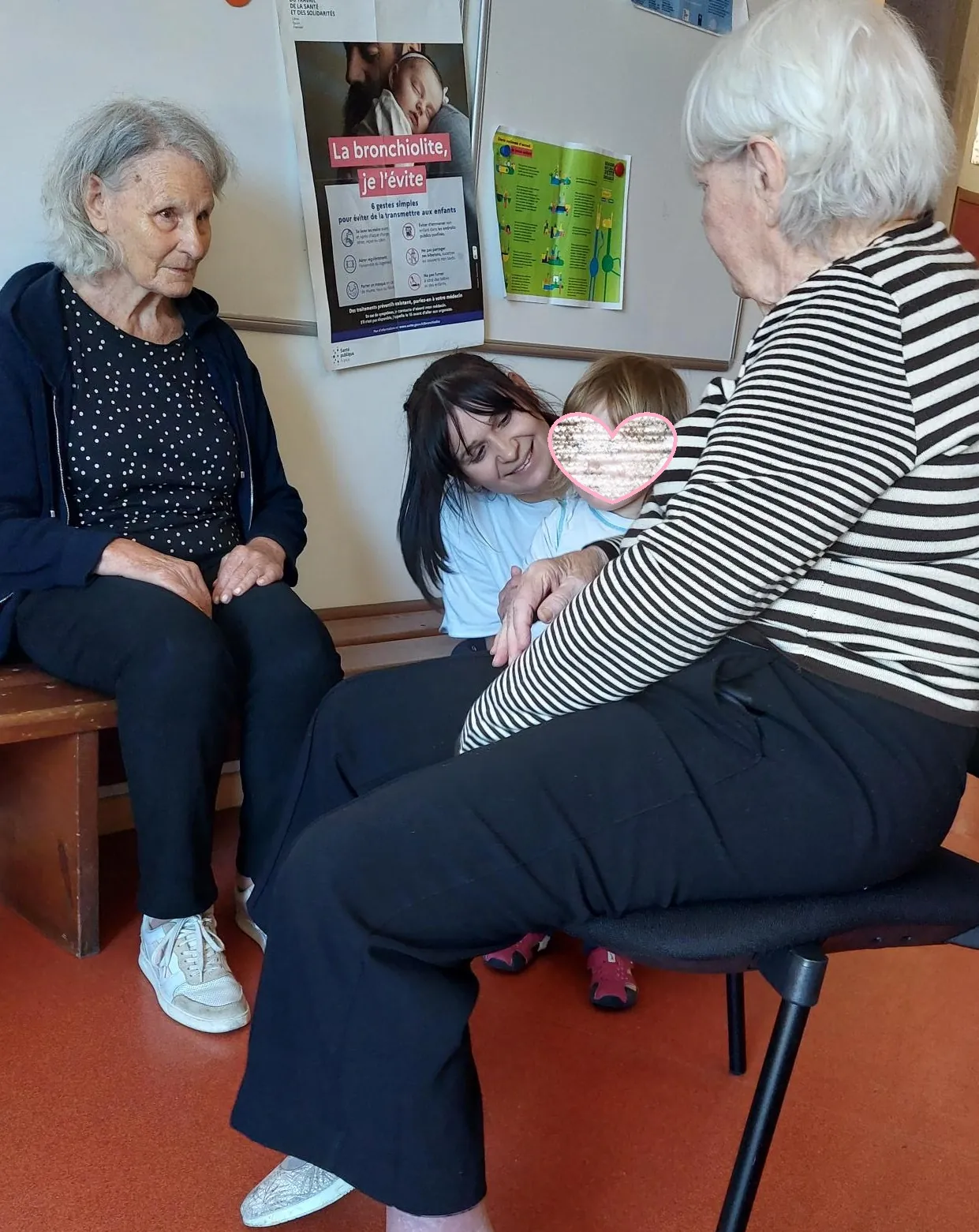 Deuxième visite à la crèche de La Baume : un moment tendre et joyeux intergénérationnel