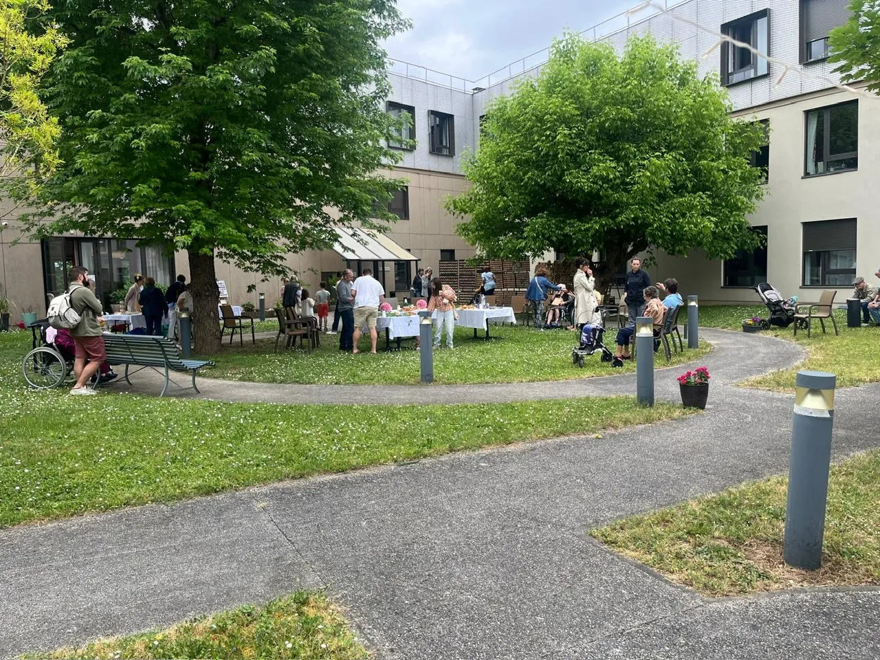 Un beau succès pour notre Marché des Créateurs à la résidence 