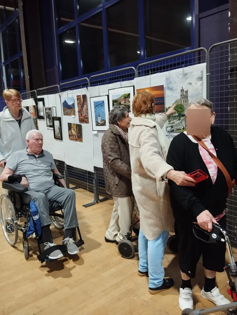 visite d'une exposition de peinture